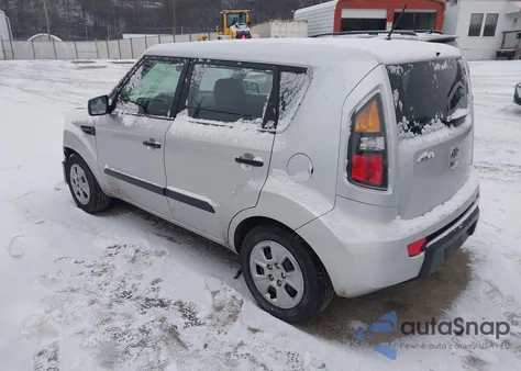 2011 Kia Soul z USA, uszkodzony, nr VIN KNDJT2A16B7260802